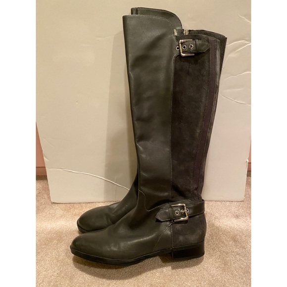 Marc Fisher Shoes - EUC Marc Fisher Grey boots